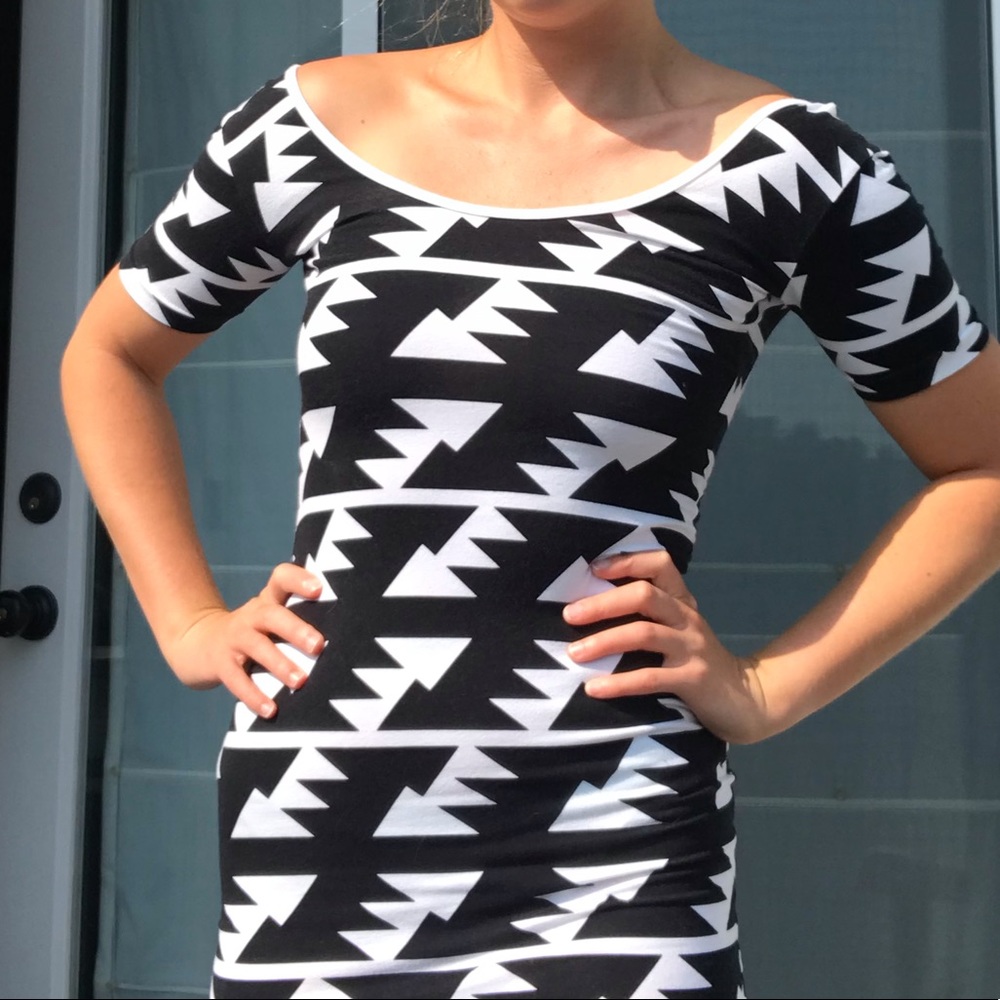 Geometric ⚡️ Bodycon